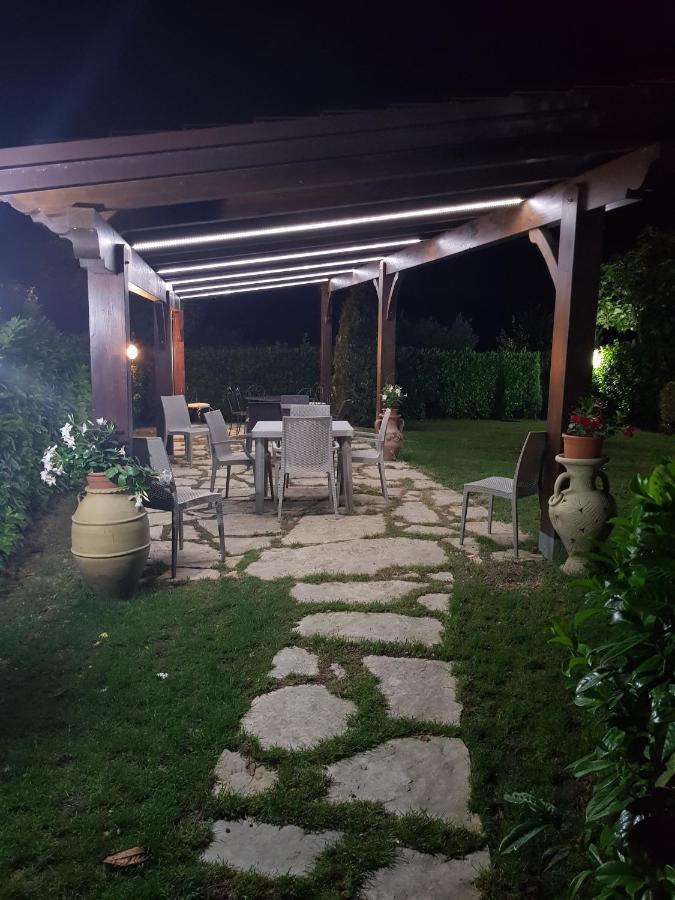 La Taverna Morcone Exterior photo